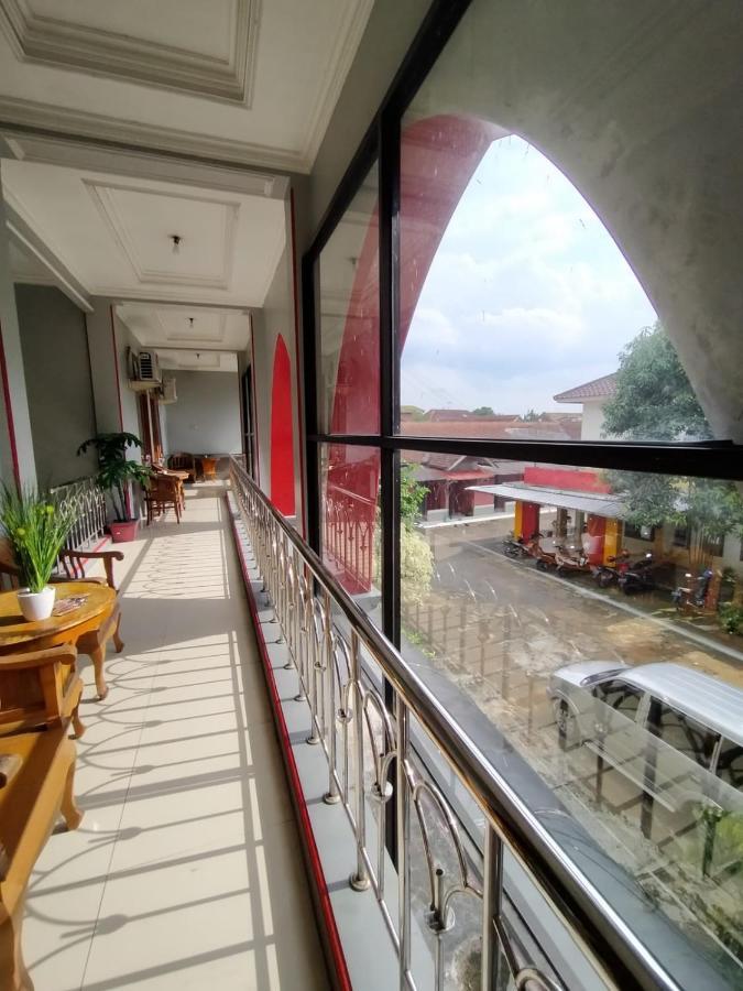 Hotel Asri Baru Purwokerto Exterior photo