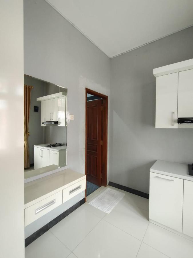 Hotel Asri Baru Purwokerto Exterior photo